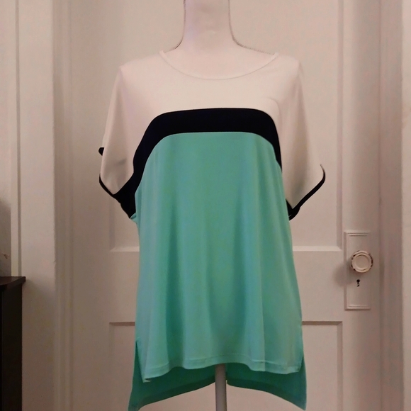 Tops - Color block blouse with open back